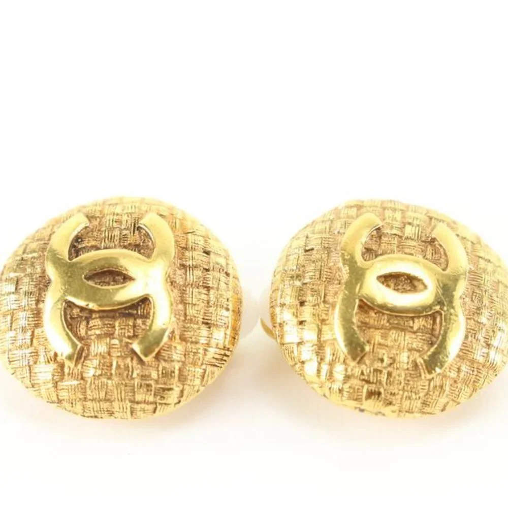 Chanel 24k Gold Plated Woven Quilted Raffia CC Logo Earrings 58cc825s
